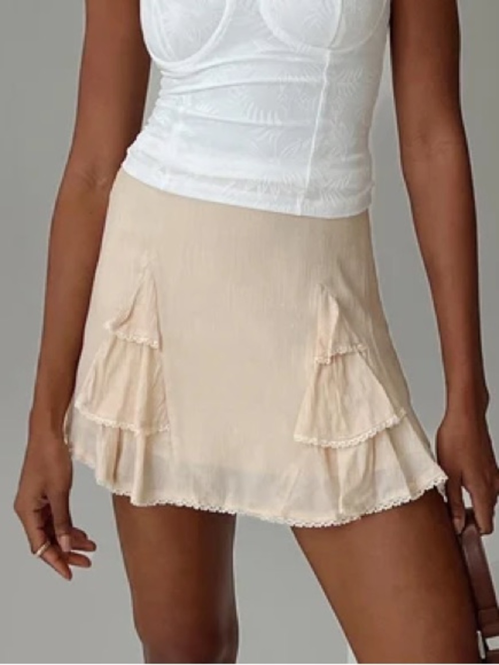 New Princess Polly Foalie 6 Beige Tiered Ruffle Mini Skirt